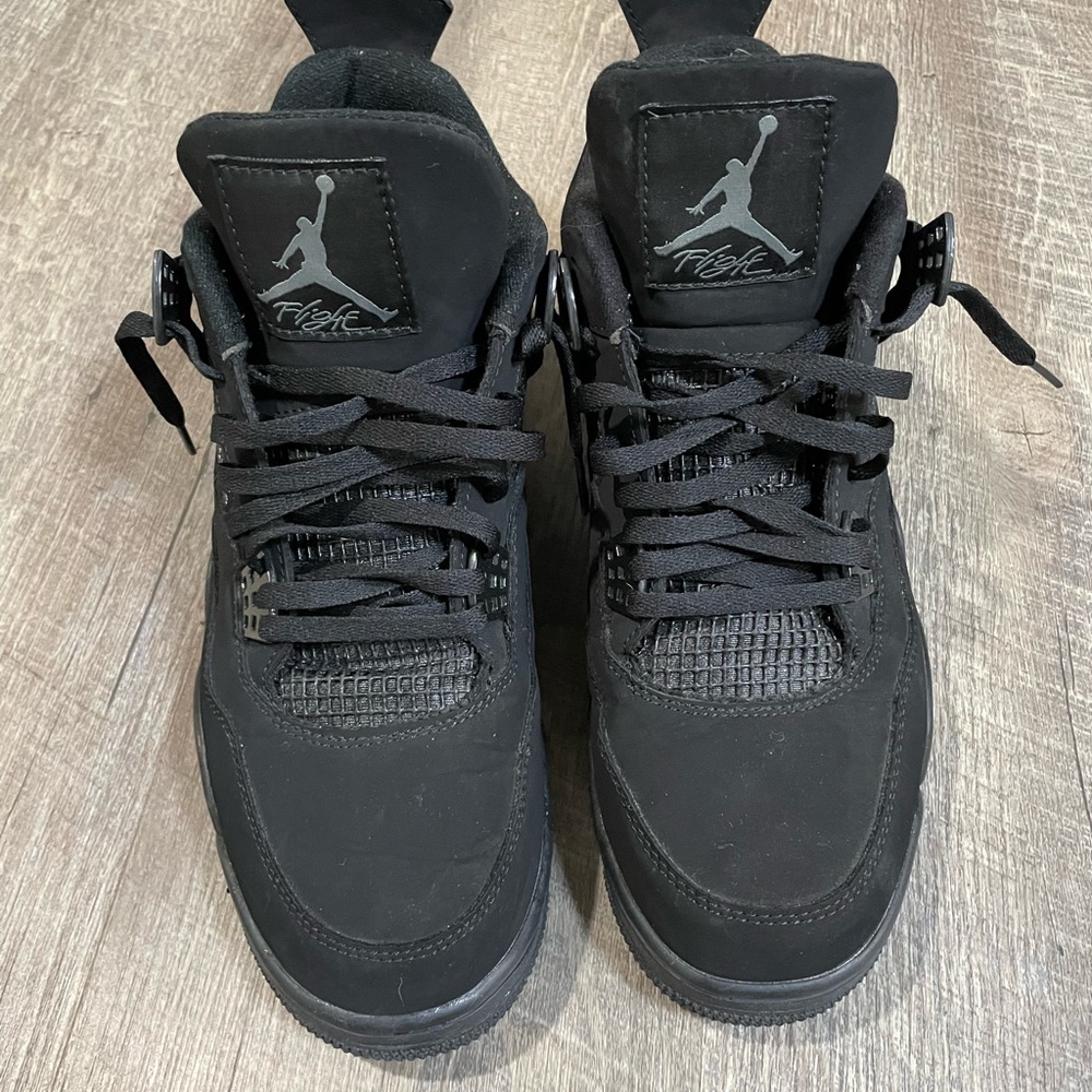 Black cat size 11